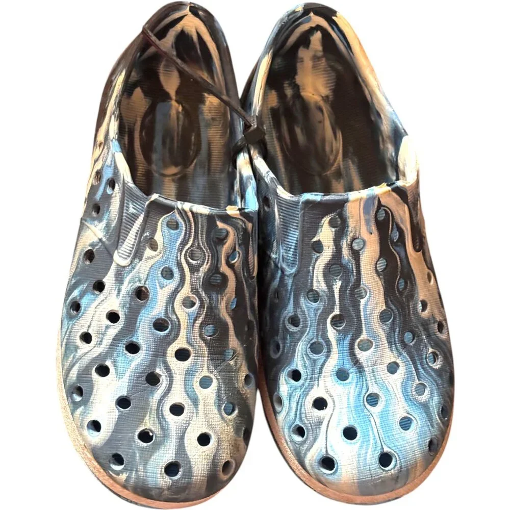 boys' and girls' toddler blue and‎ white marbled slip-on water shoes in size 10
